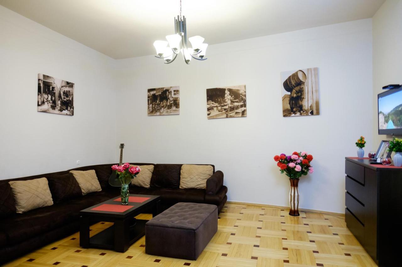 Apartment Rome Tbilisi Esterno foto